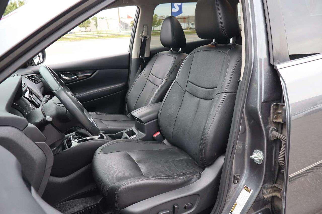 2017 Nissan Rogue SL AWD   ACCIDENT FREE   SAFETY CERTIFICATION INCLUDED Photo