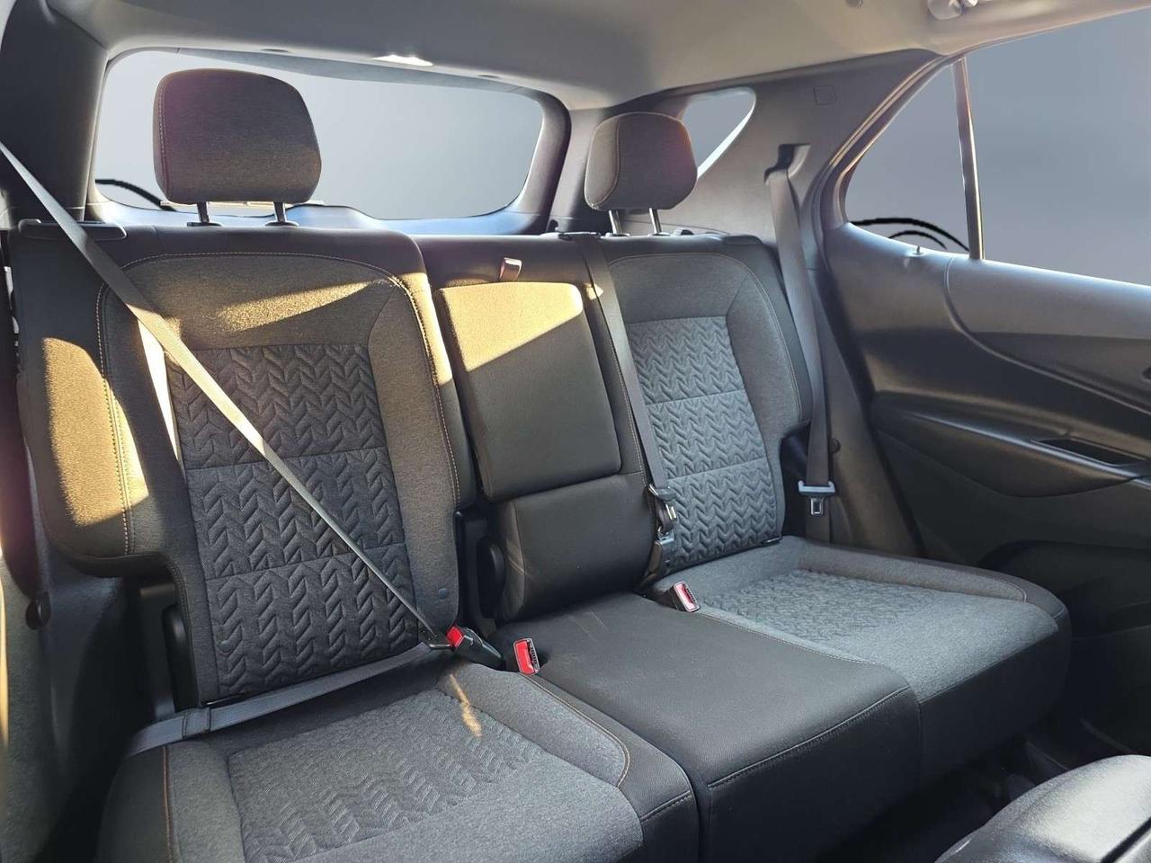 2023 Chevrolet Equinox NO ACCIDENTS / 1 OWNER / FULL SERVICE HISTORY / CARPLAY / CAMERA Photo
