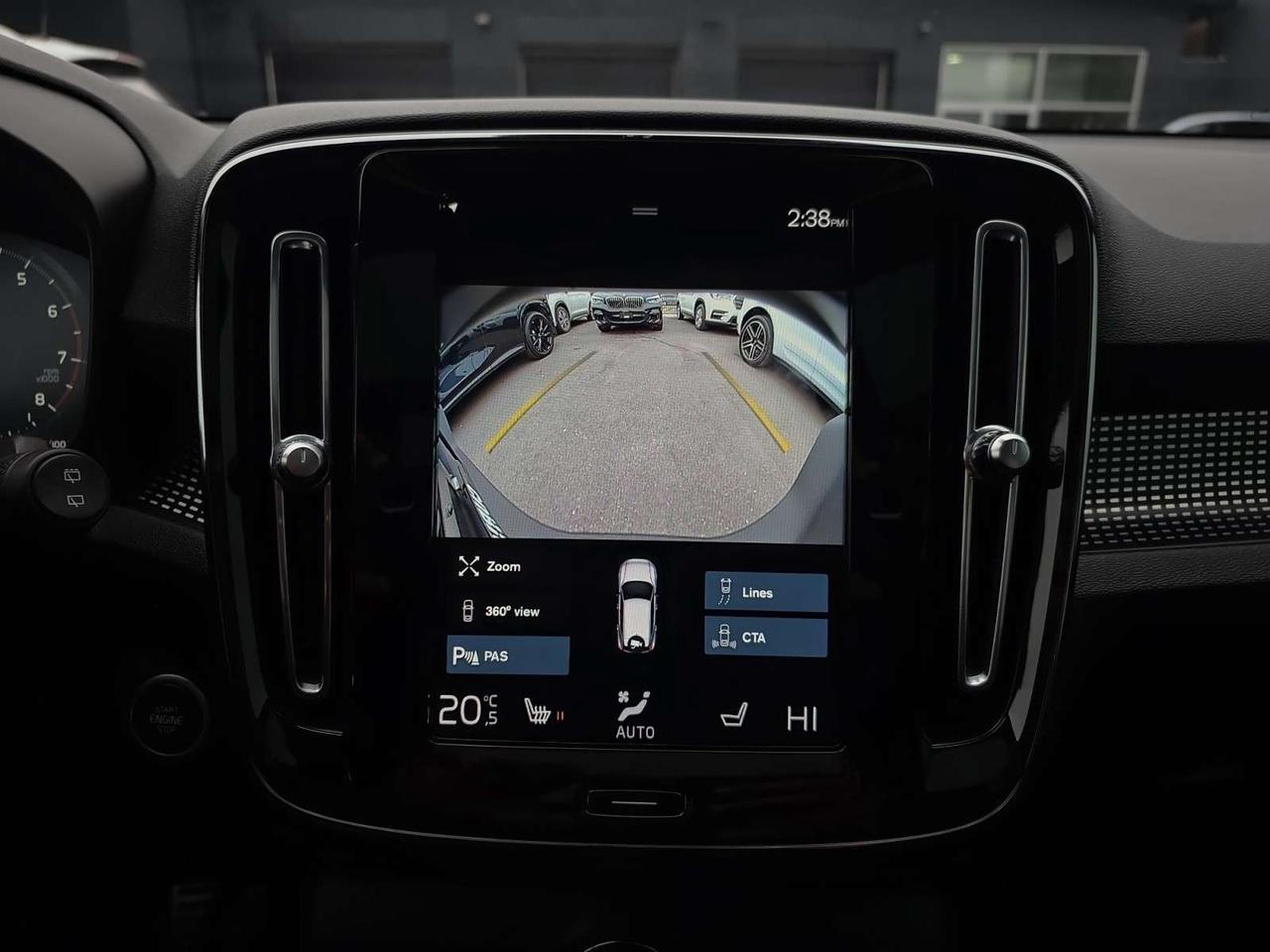 2022 Volvo XC40 T5 AWD R-Design * 1 OWNER / CARPLAY / PANORAMIC ROOF / CAMERA Photo