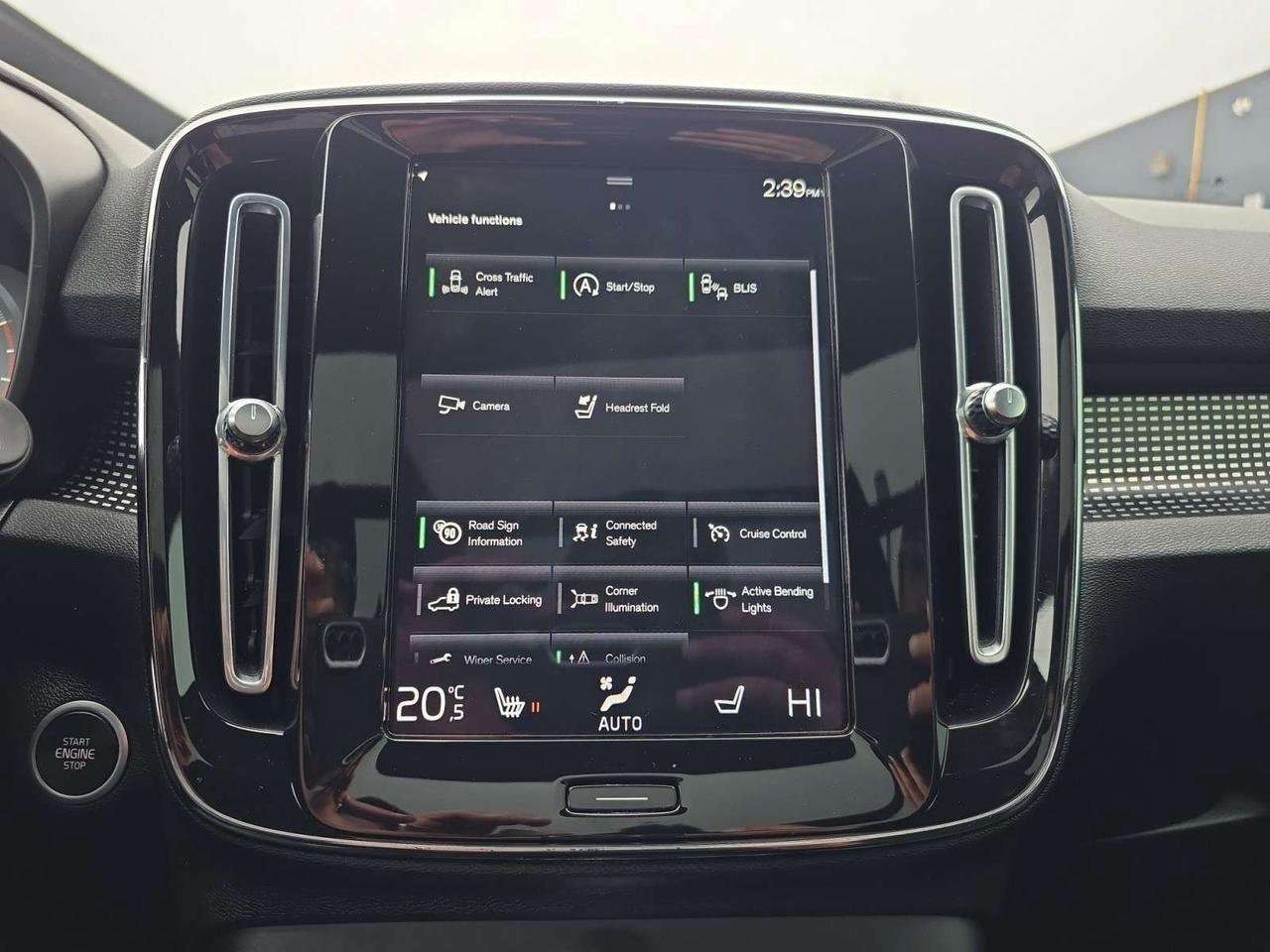 2022 Volvo XC40 T5 AWD R-Design * 1 OWNER / CARPLAY / PANORAMIC ROOF / CAMERA Photo
