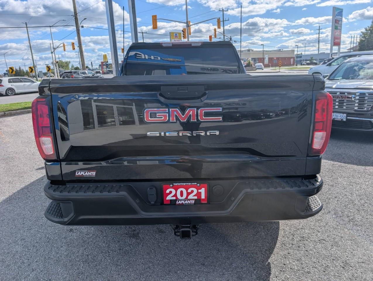 2021 GMC Sierra 1500 Crew Cab Standard Box 4-Wheel Drive Photo