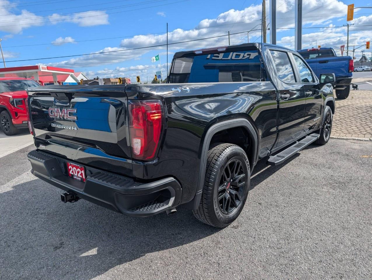 2021 GMC Sierra 1500 Crew Cab Standard Box 4-Wheel Drive Photo2
