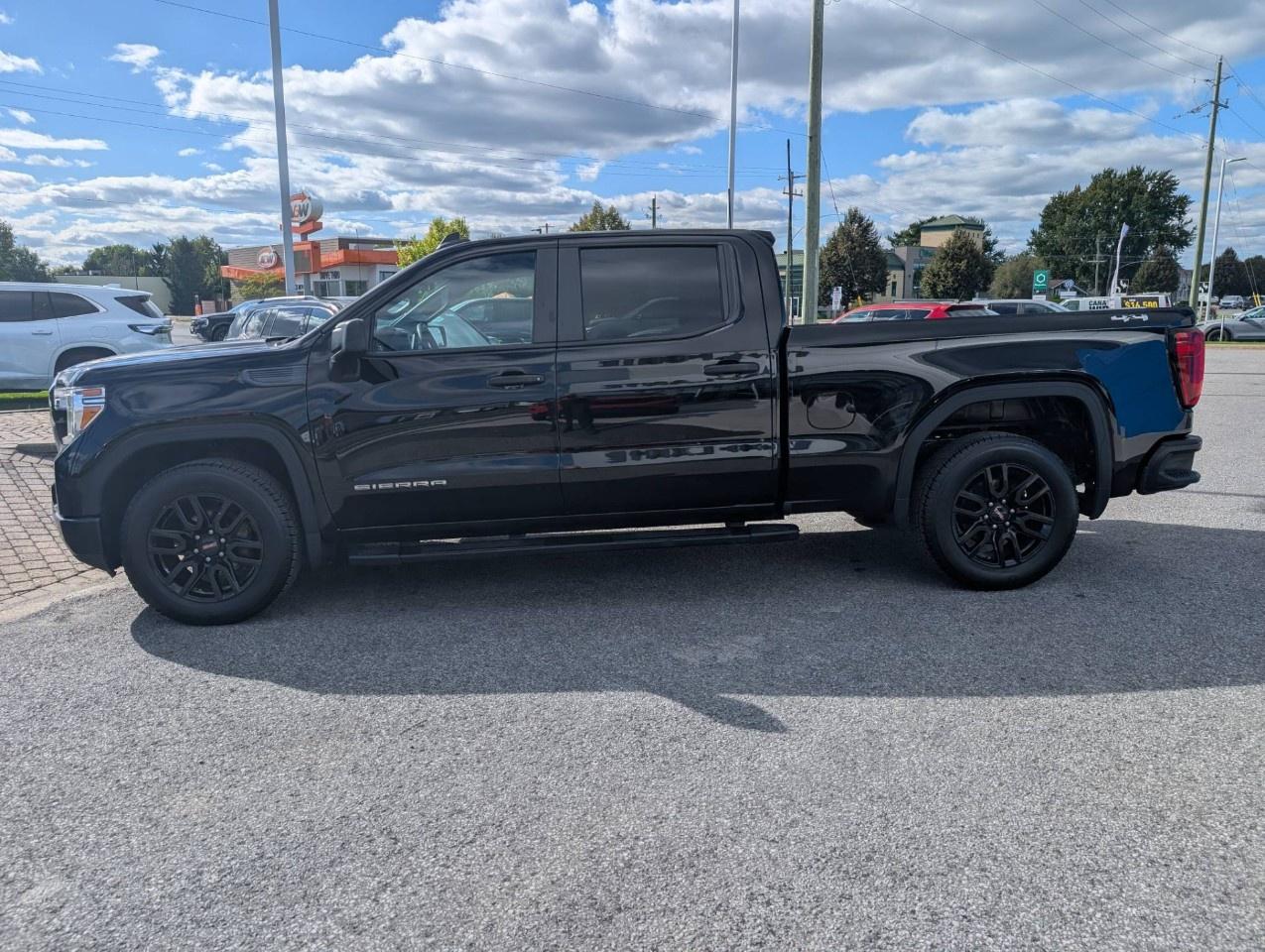 2021 GMC Sierra 1500 Crew Cab Standard Box 4-Wheel Drive Photo