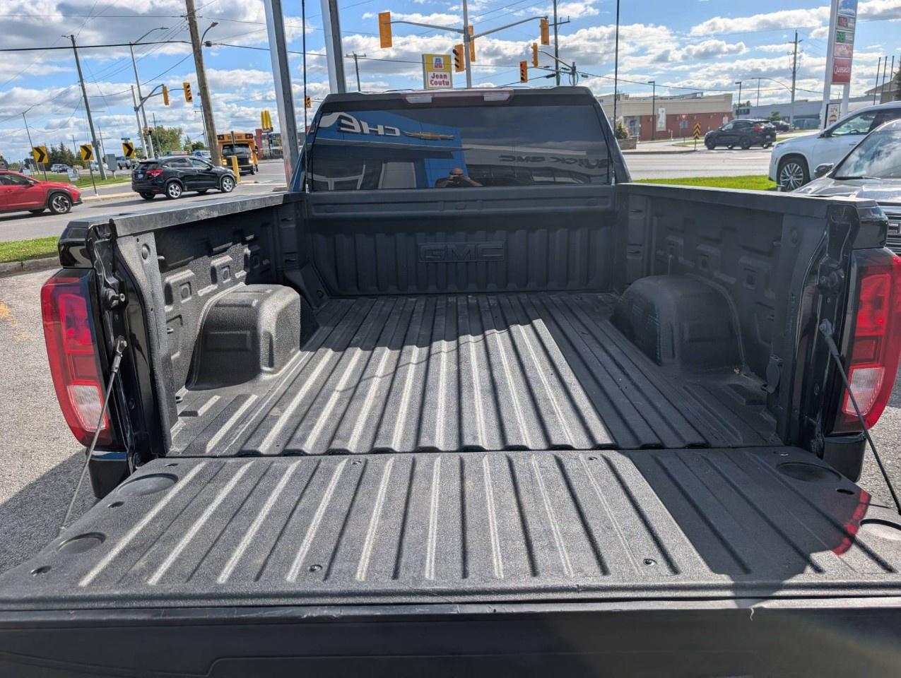 2021 GMC Sierra 1500 Crew Cab Standard Box 4-Wheel Drive Photo
