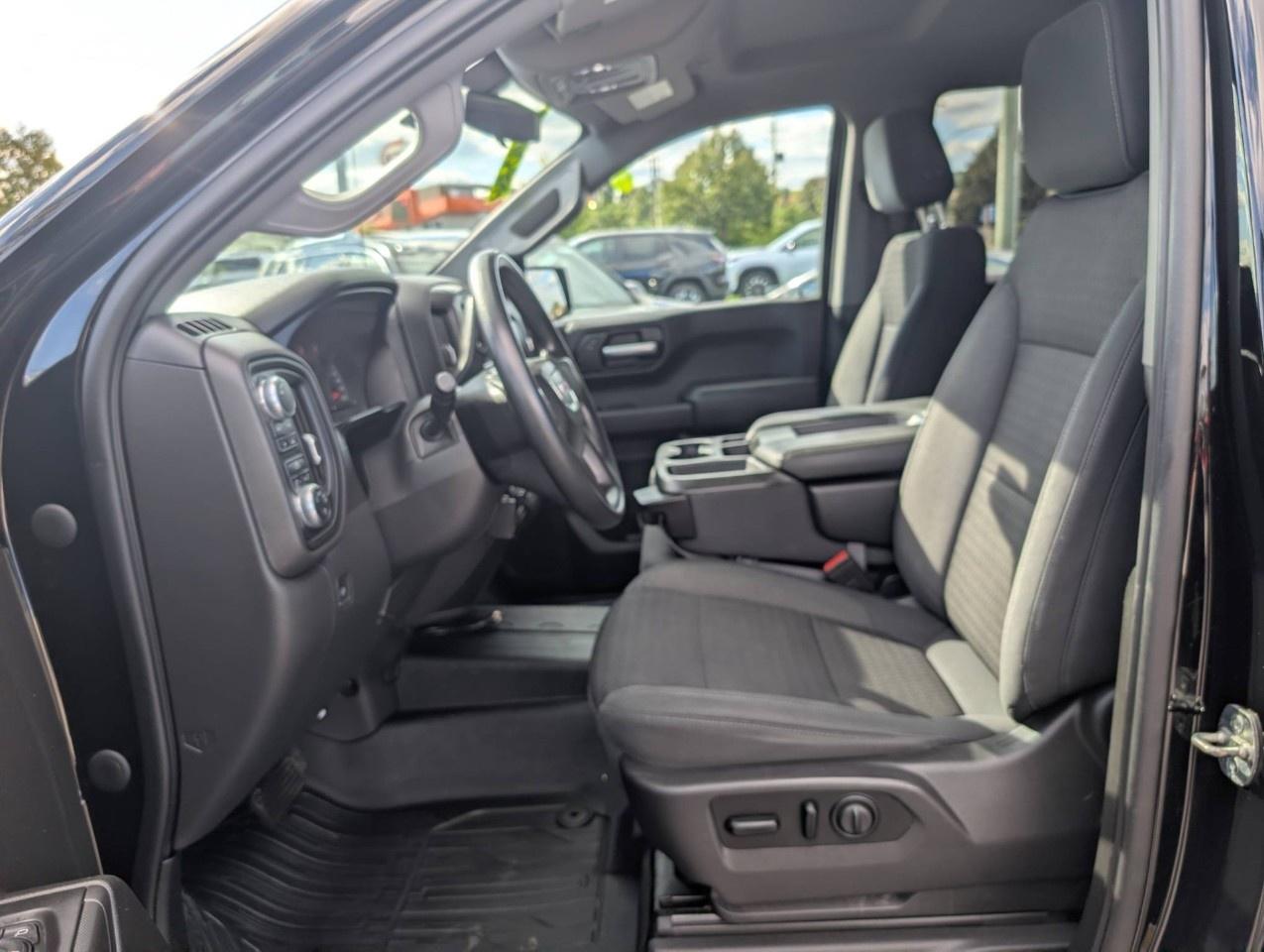 2021 GMC Sierra 1500 Crew Cab Standard Box 4-Wheel Drive Photo