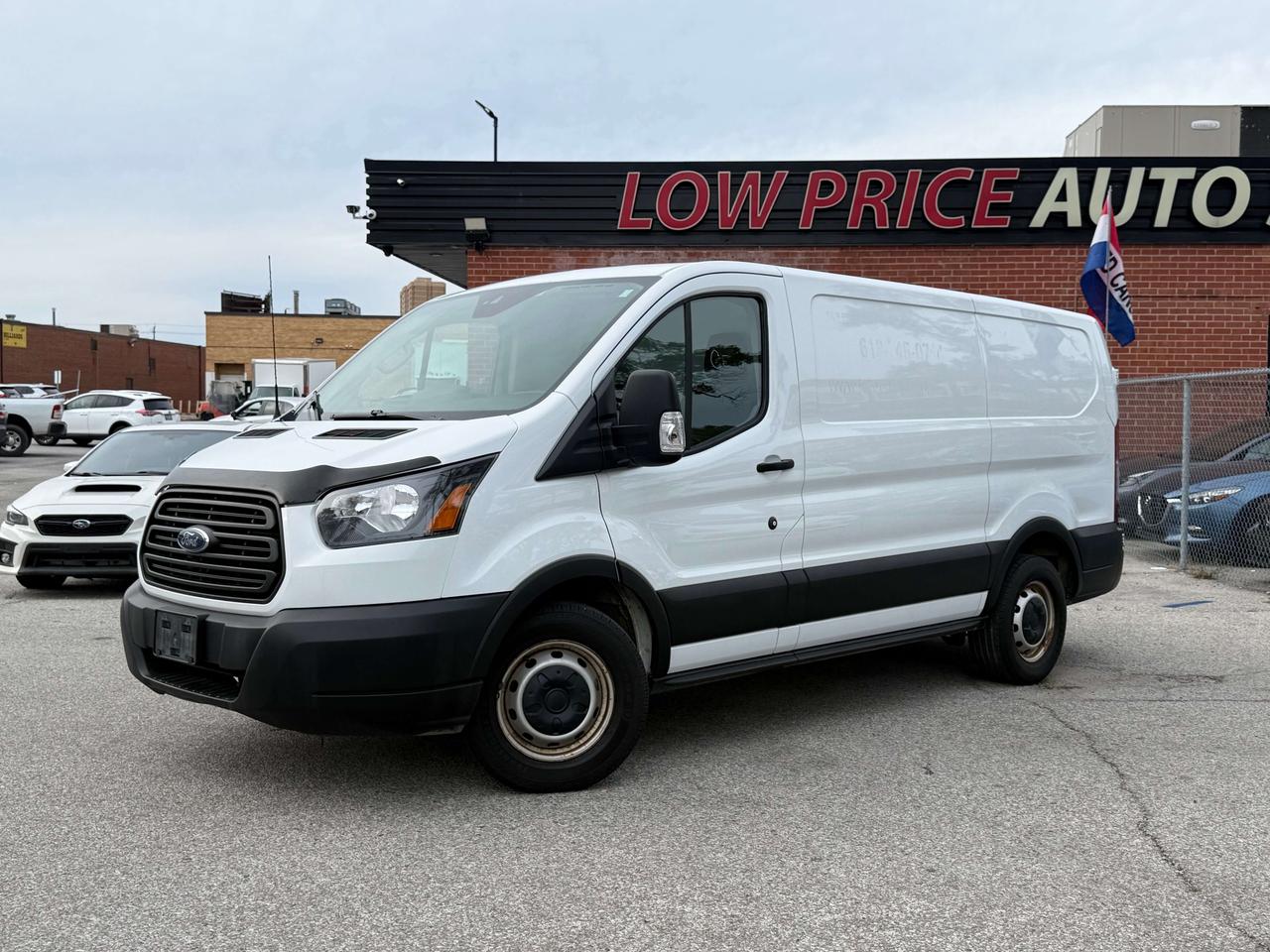 2019 Ford Transit Low Roof l T150 l RWD l 130" l Reverse Cam l V6 l Photo5