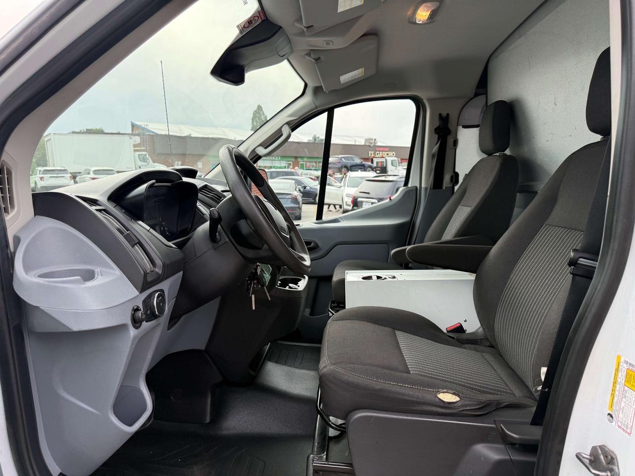 2019 Ford Transit Low Roof l T150 l RWD l 130" l Reverse Cam l V6 l Photo