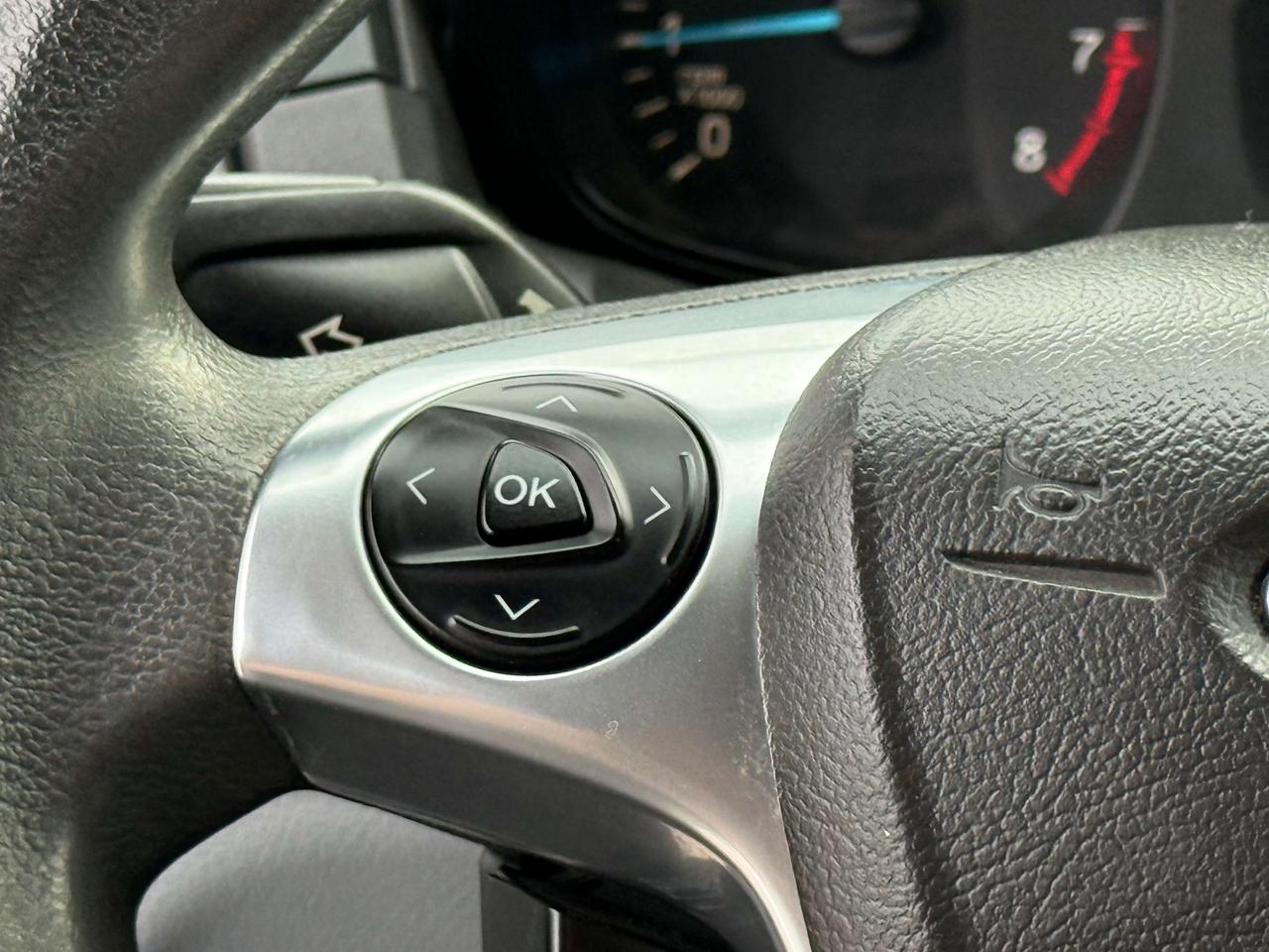 2019 Ford Transit Low Roof l T150 l RWD l 130" l Reverse Cam l V6 l Photo