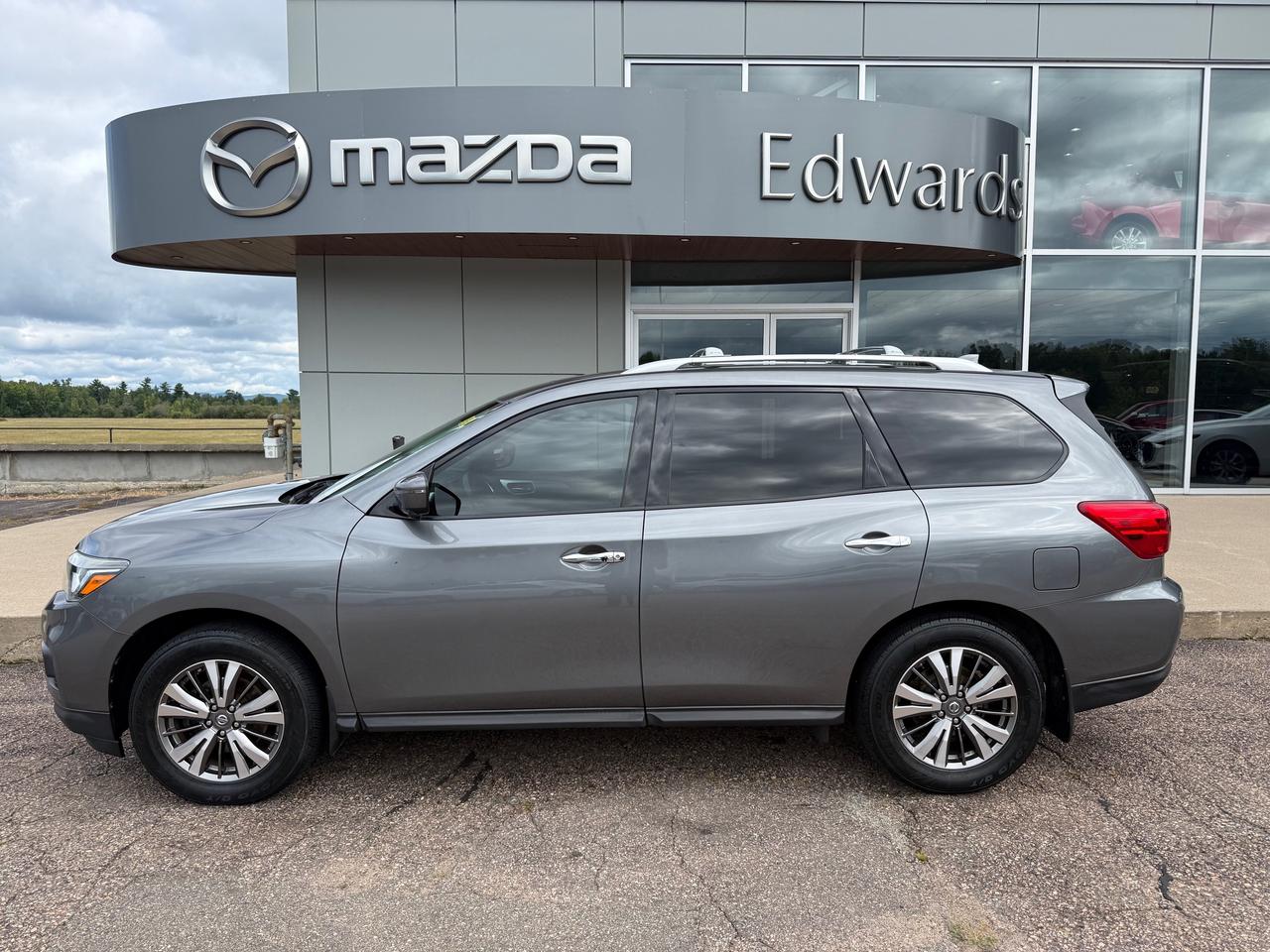 2019 Nissan Pathfinder SL Premium (CVT) 4dr 4x4 Photo0