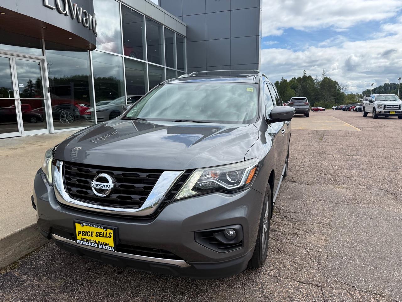 2019 Nissan Pathfinder SL Premium (CVT) 4dr 4x4 Photo4