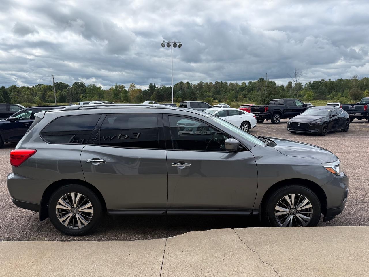 2019 Nissan Pathfinder SL Premium (CVT) 4dr 4x4 Photo