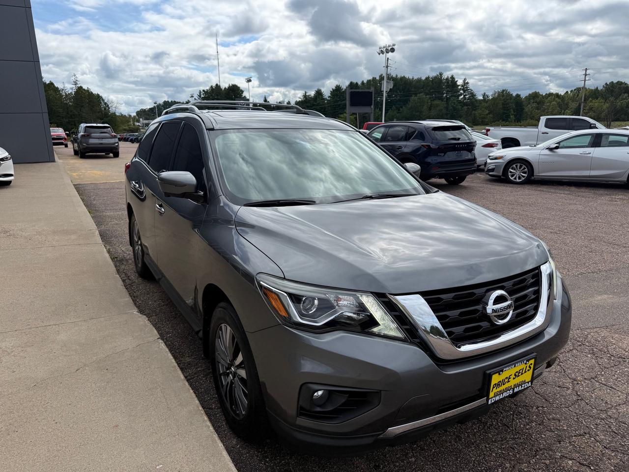 2019 Nissan Pathfinder SL Premium (CVT) 4dr 4x4 Photo