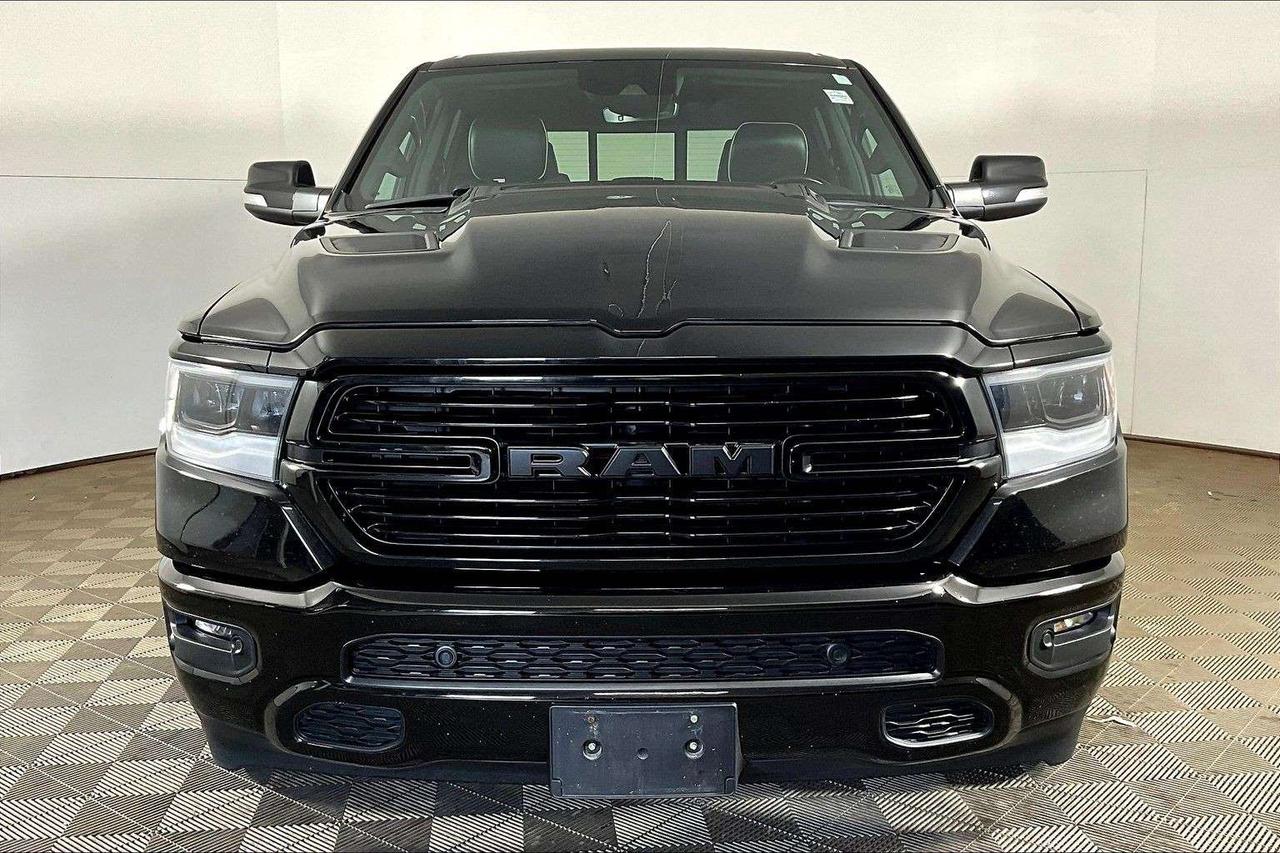 2022 RAM 1500 Laramie 4x4 Crew Cab 5'7 Box Photo2