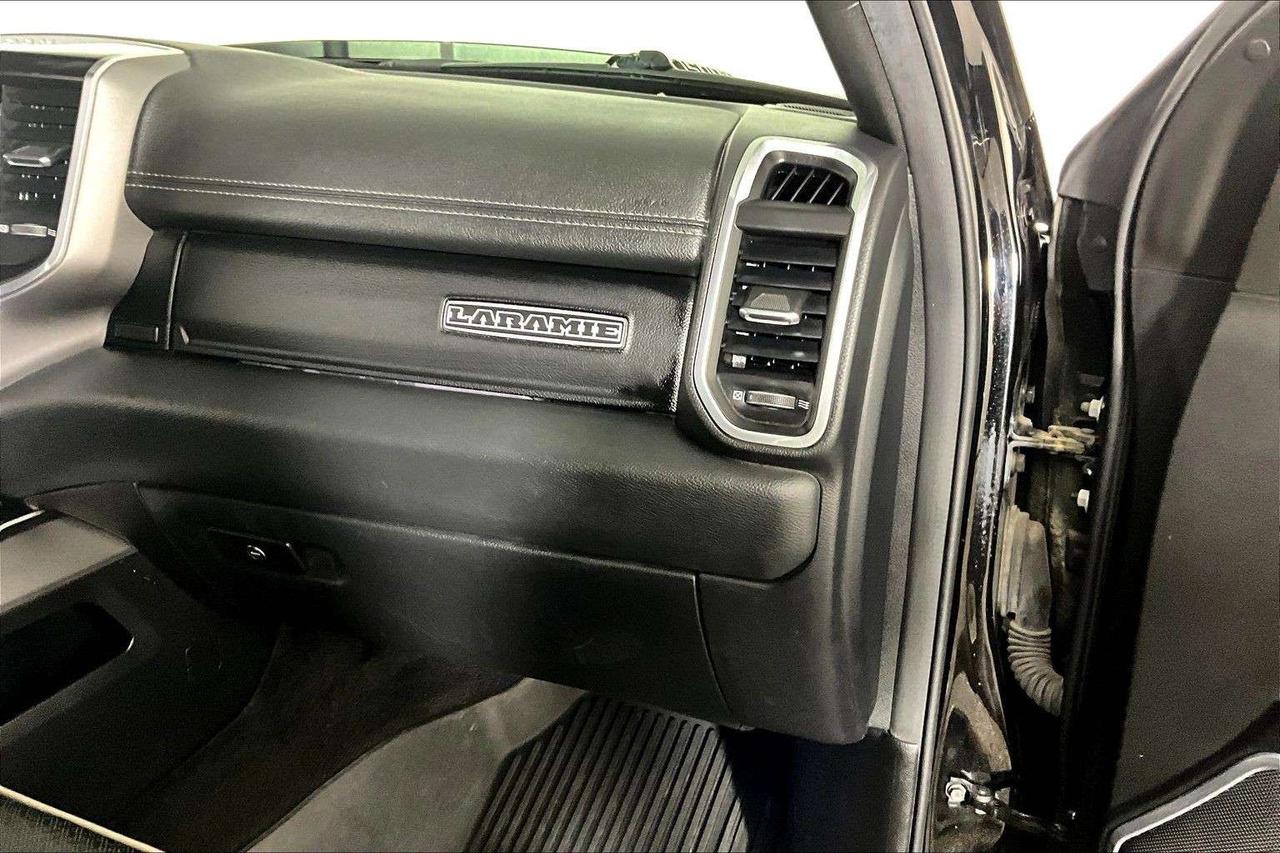 2022 RAM 1500 Laramie 4x4 Crew Cab 5'7 Box Photo