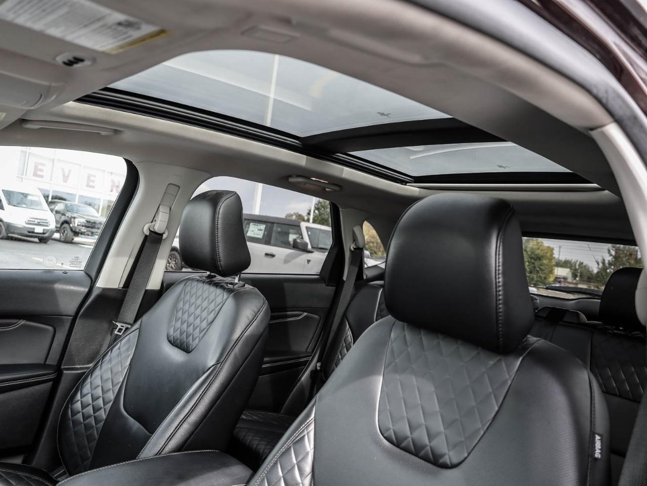2024 Ford Edge TITANIUM 4DR ALL-WHEEL DRIVE Photo