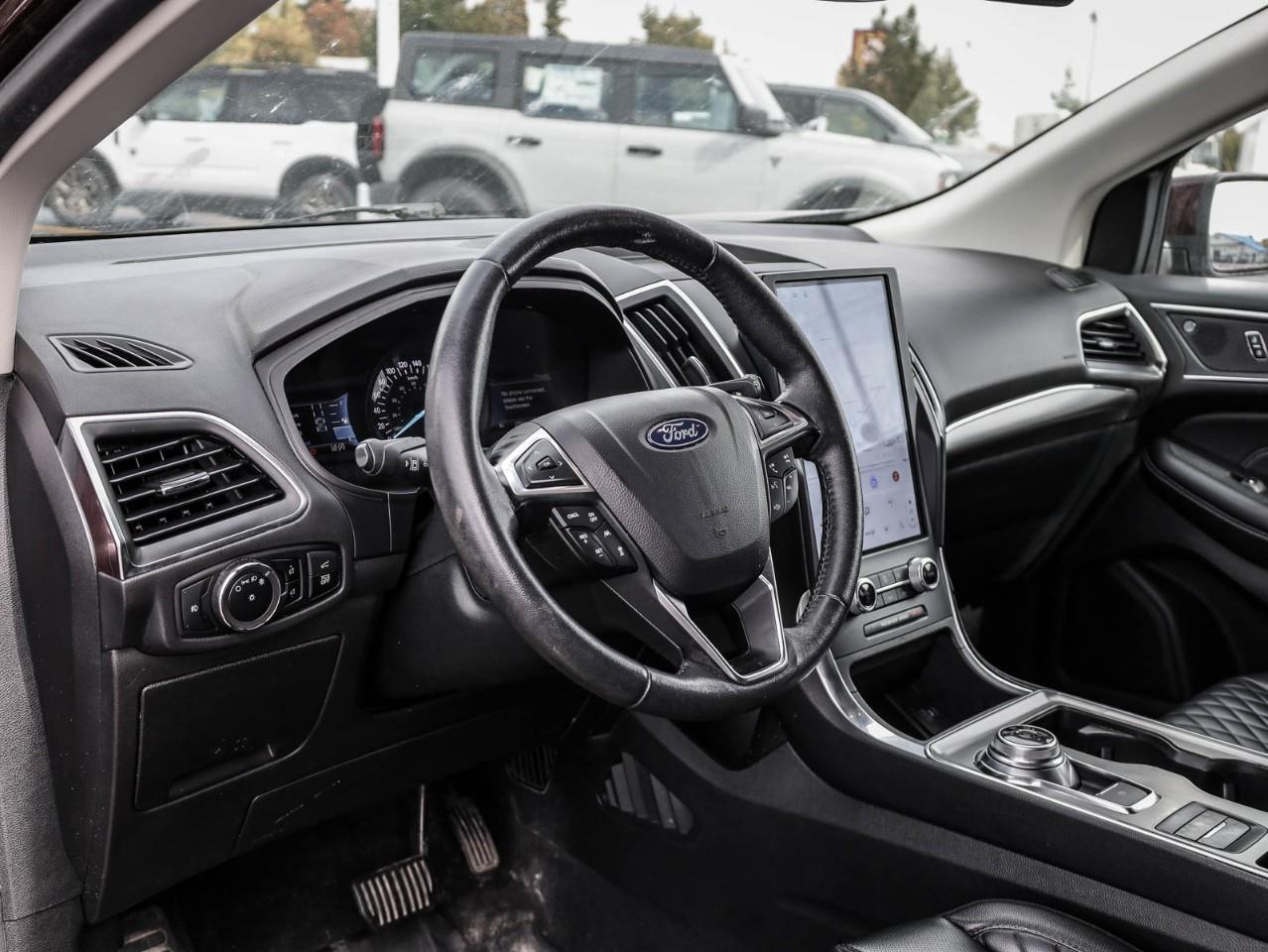 2024 Ford Edge TITANIUM 4DR ALL-WHEEL DRIVE Photo