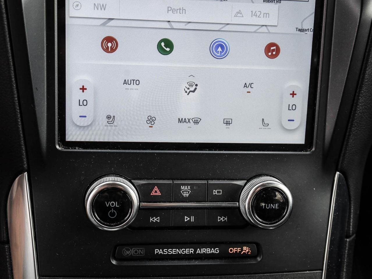 2024 Ford Edge TITANIUM 4DR ALL-WHEEL DRIVE Photo