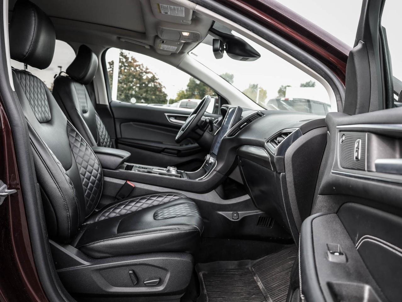 2024 Ford Edge TITANIUM 4DR ALL-WHEEL DRIVE Photo