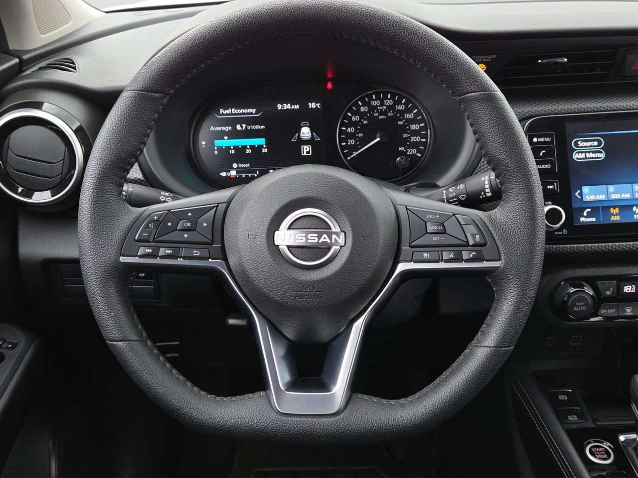 2024 Nissan Kicks SV Photo