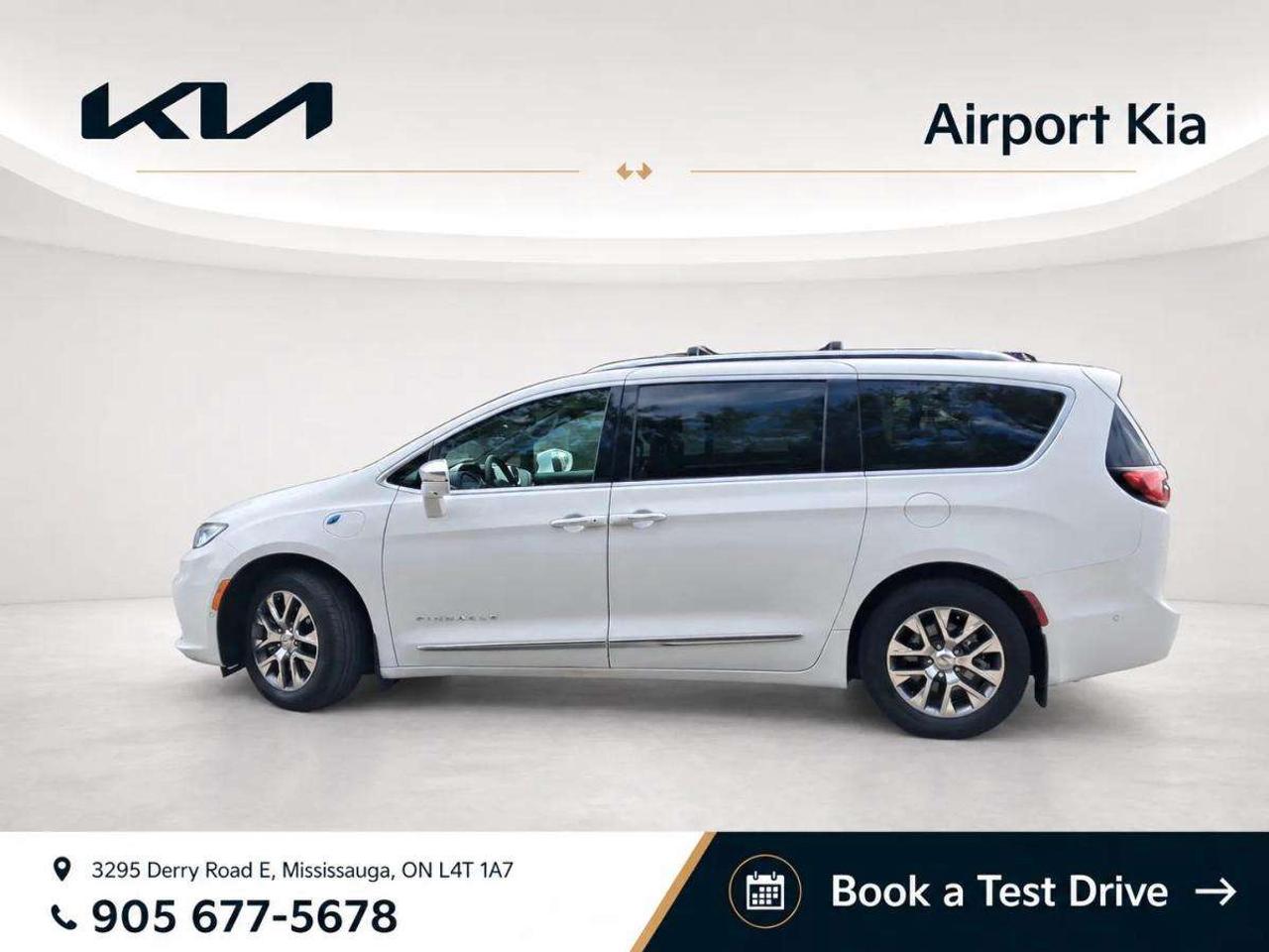 2024 Chrysler Pacifica Pinnacle 2WD Photo