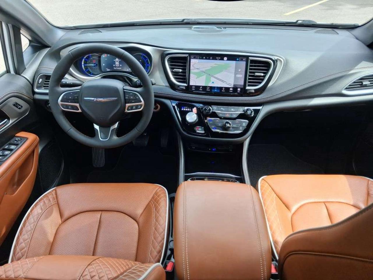 2024 Chrysler Pacifica Pinnacle 2WD Photo