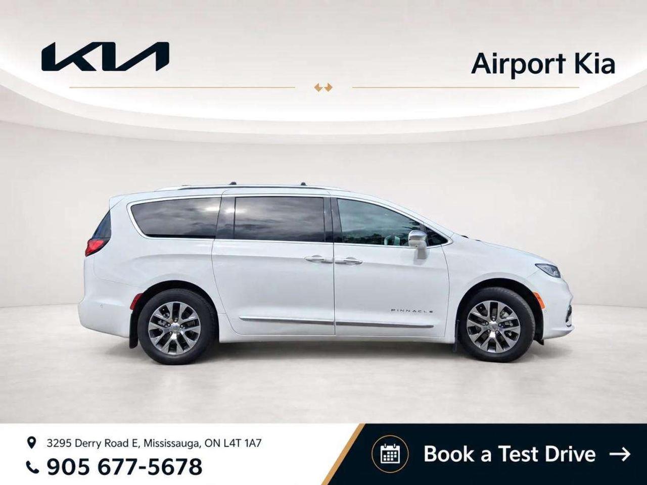 2024 Chrysler Pacifica Pinnacle 2WD Photo