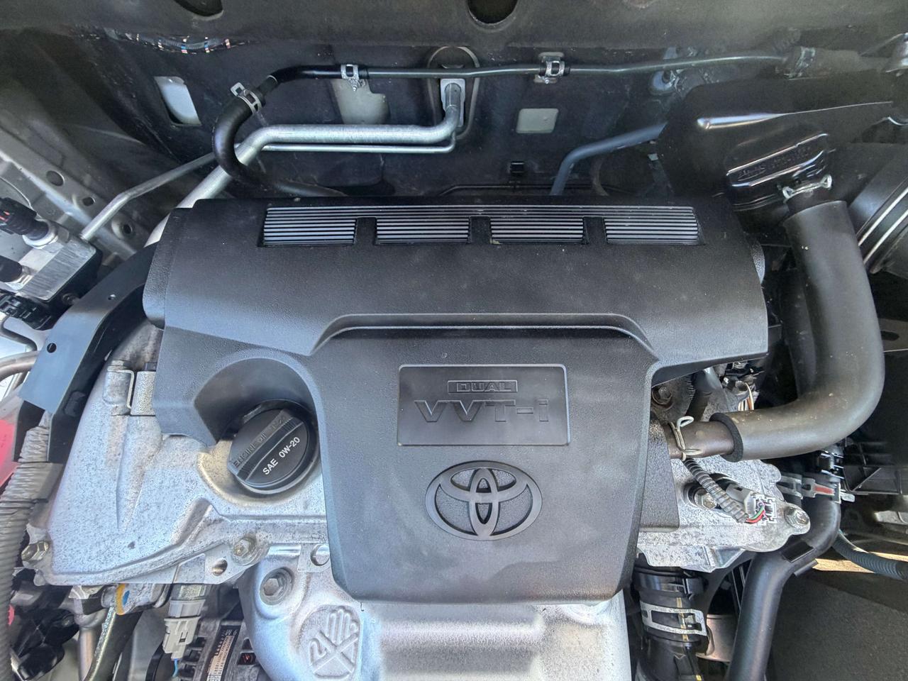 2015 Toyota RAV4 LE !!! YES ONLY 39742 KMS !!!! ONE OWNER !! MINT ! Photo