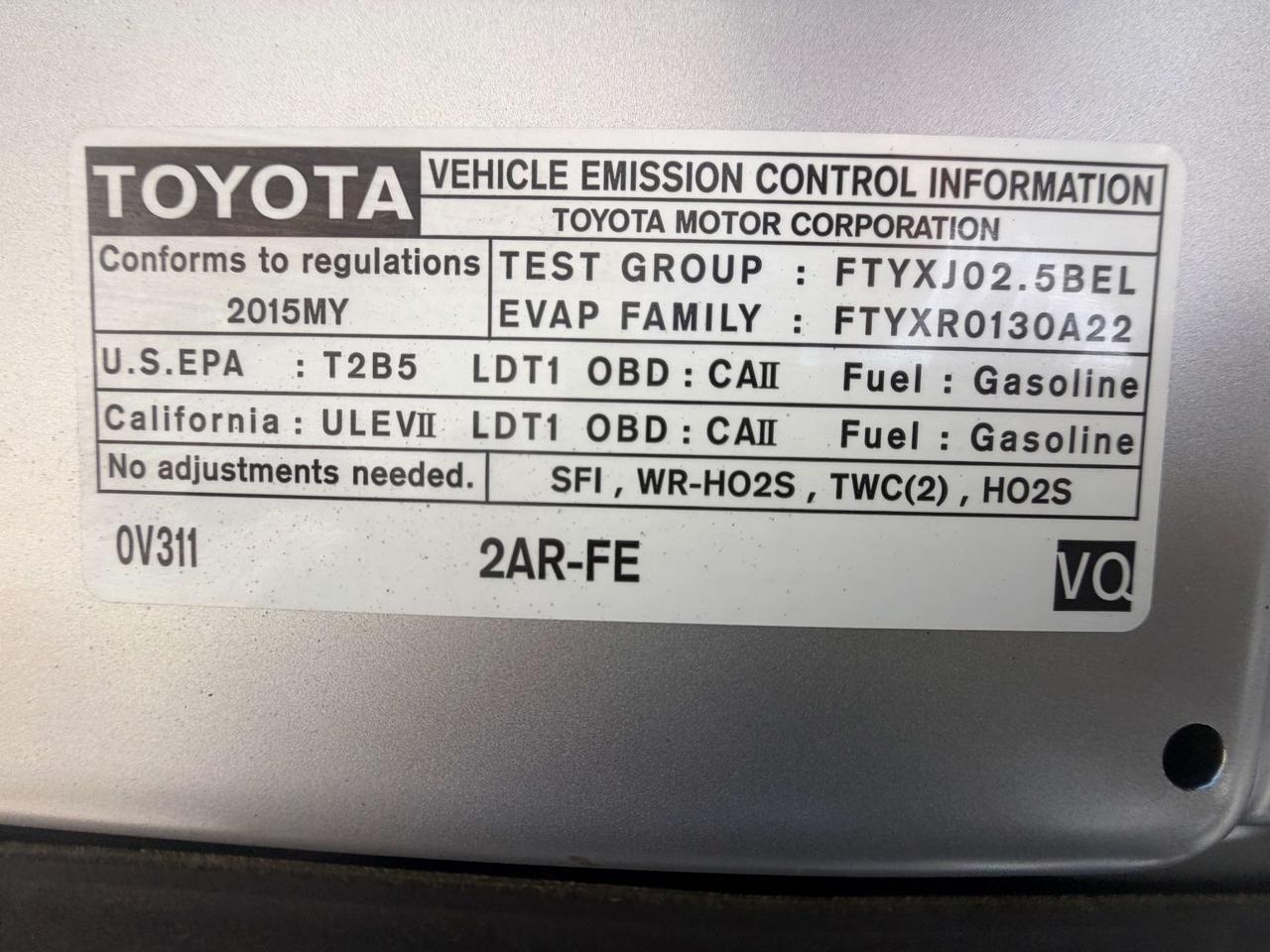 2015 Toyota RAV4 LE !!! YES ONLY 39742 KMS !!!! ONE OWNER !! MINT ! Photo