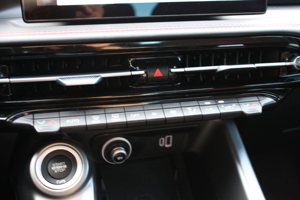 2024 Dodge Hornet R/T Plus / Leather / Sunroof / Harman Kardon Photo