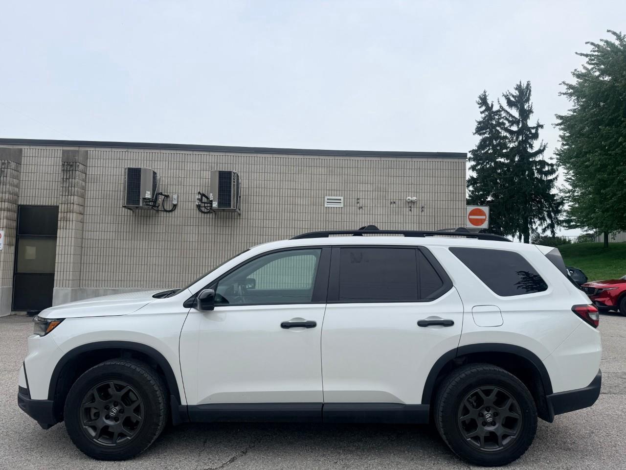 2023 Honda Pilot TrailSport 4dr All-Wheel Drive Photo