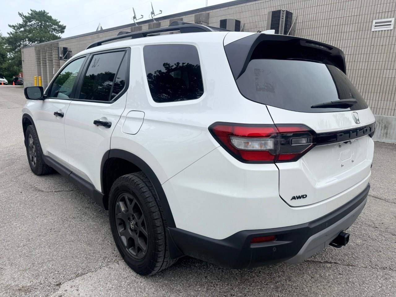 2023 Honda Pilot TrailSport 4dr All-Wheel Drive Photo