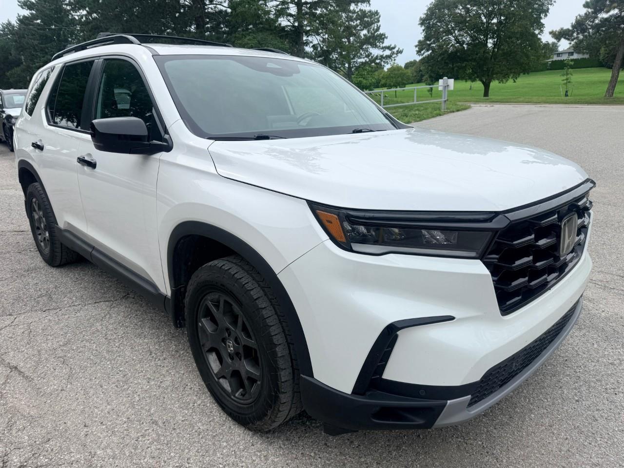 2023 Honda Pilot TrailSport 4dr All-Wheel Drive Photo