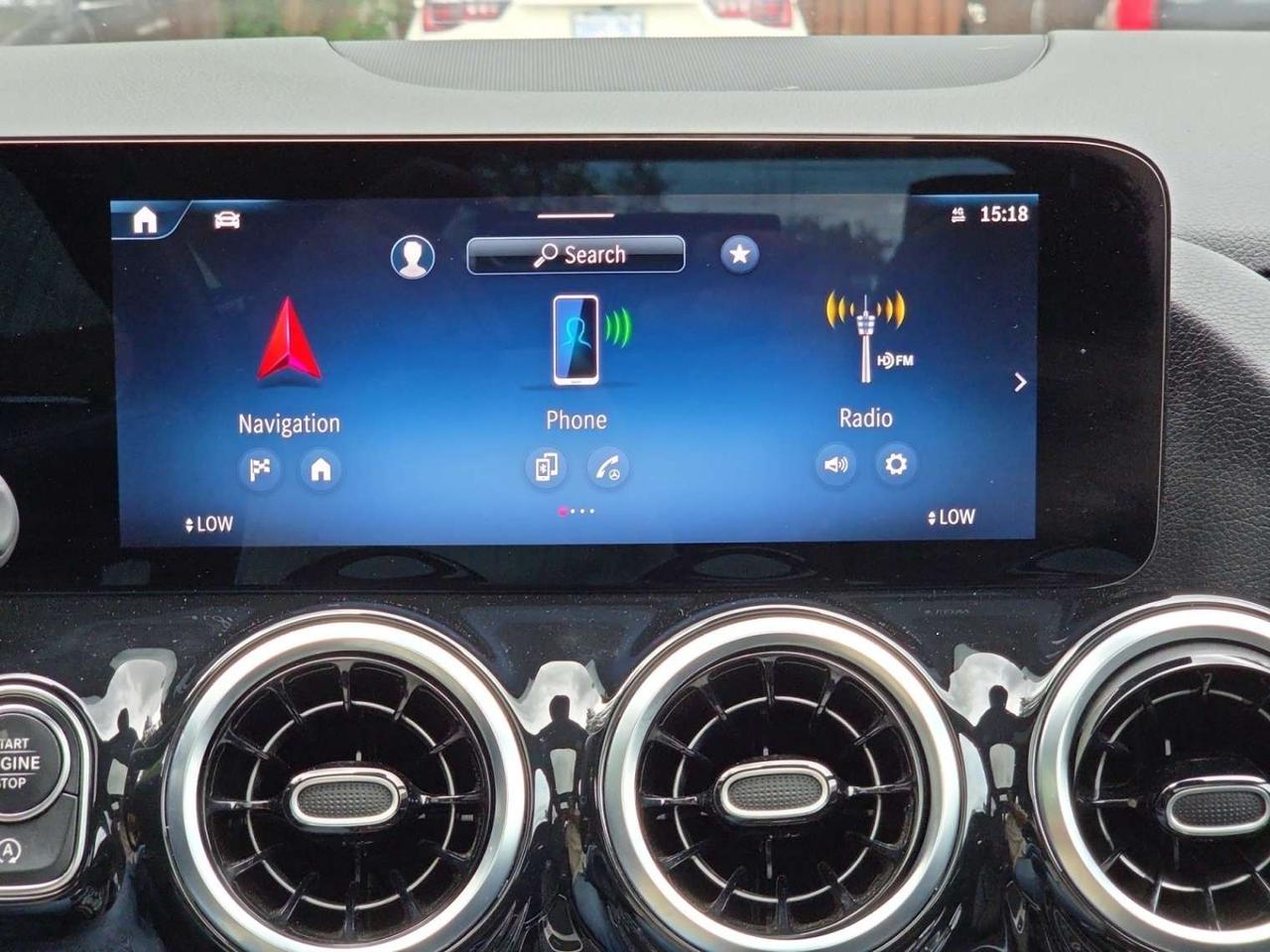 2026 Mercedes-Benz GLA GLA 250 4MATIC * NO ACCIDENTS / CARPLAY / CAMERA / PANORAMIC / BLIND SPOT Photo