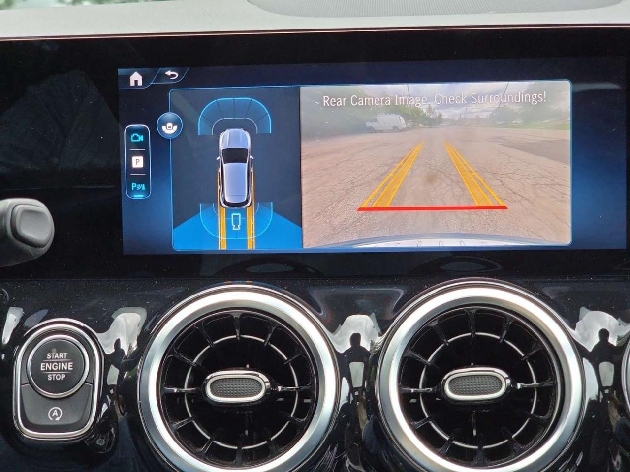 2026 Mercedes-Benz GLA GLA 250 4MATIC * NO ACCIDENTS / CARPLAY / CAMERA / PANORAMIC / BLIND SPOT Photo