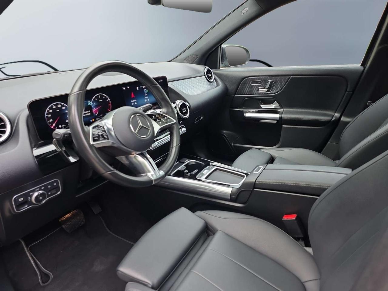 2026 Mercedes-Benz GLA GLA 250 4MATIC * NO ACCIDENTS / CARPLAY / CAMERA / PANORAMIC / BLIND SPOT Photo