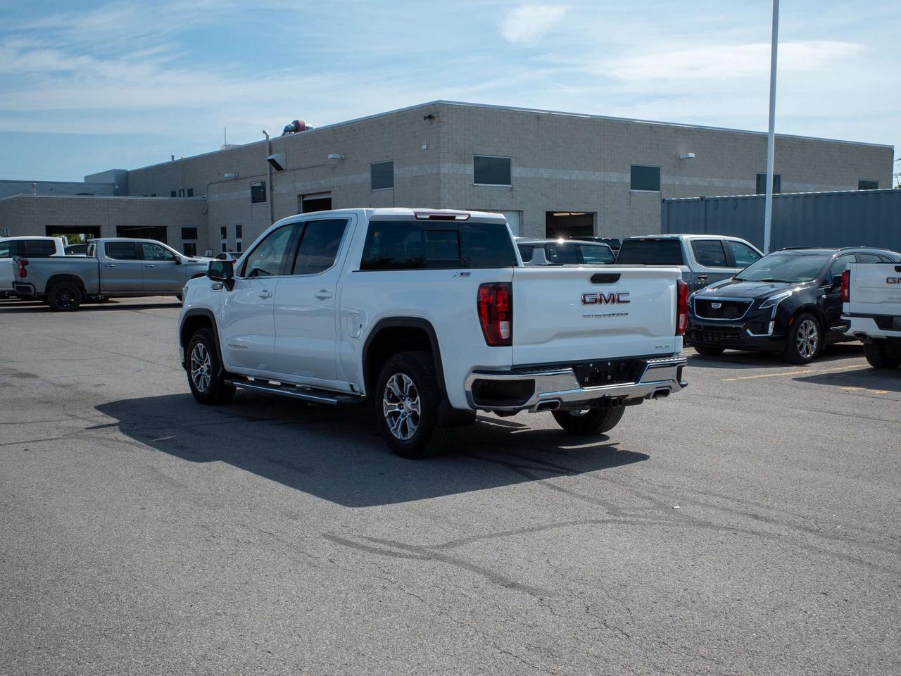 2025 GMC Sierra 1500 SLE - Remote Engine Start   Adjustable Lumbar Photo