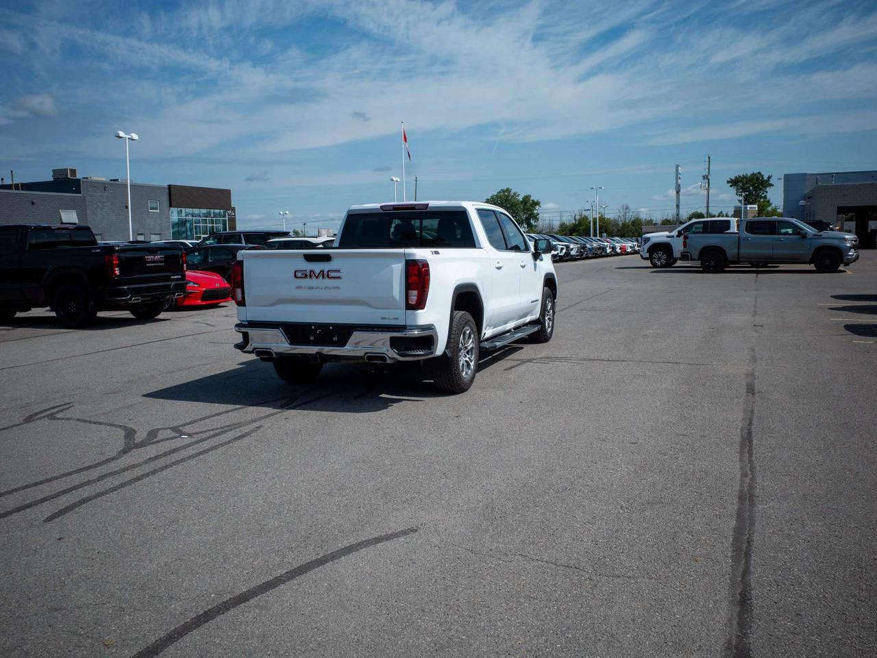 2025 GMC Sierra 1500 SLE - Remote Engine Start   Adjustable Lumbar Photo