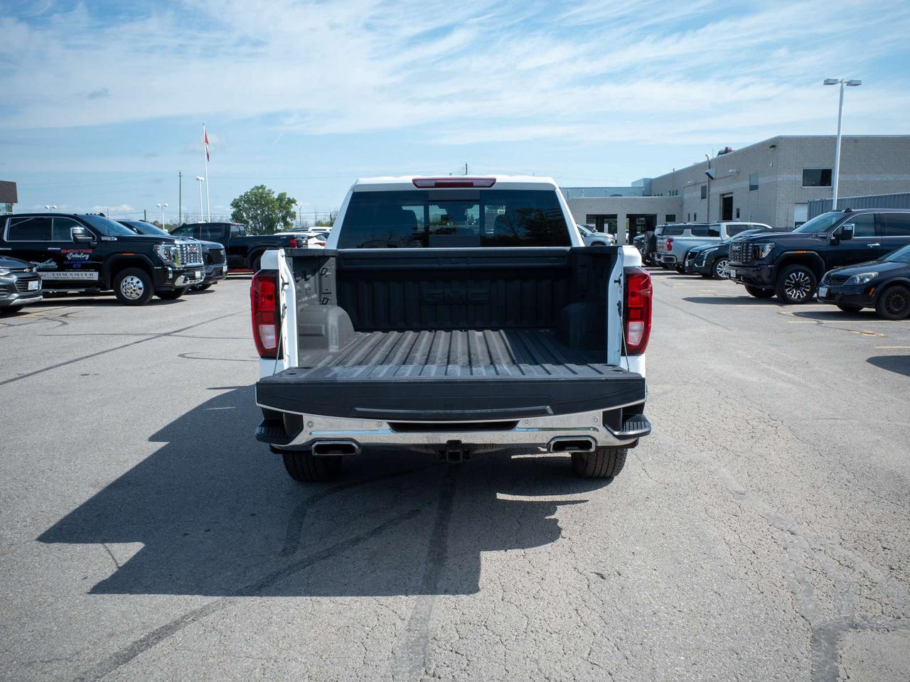 2025 GMC Sierra 1500 SLE - Remote Engine Start   Adjustable Lumbar Photo