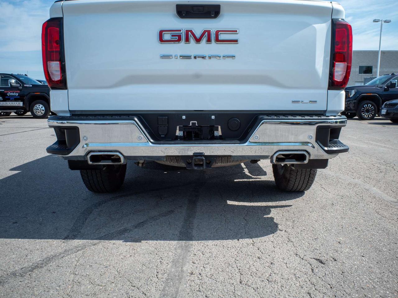 2025 GMC Sierra 1500 SLE - Remote Engine Start   Adjustable Lumbar Photo