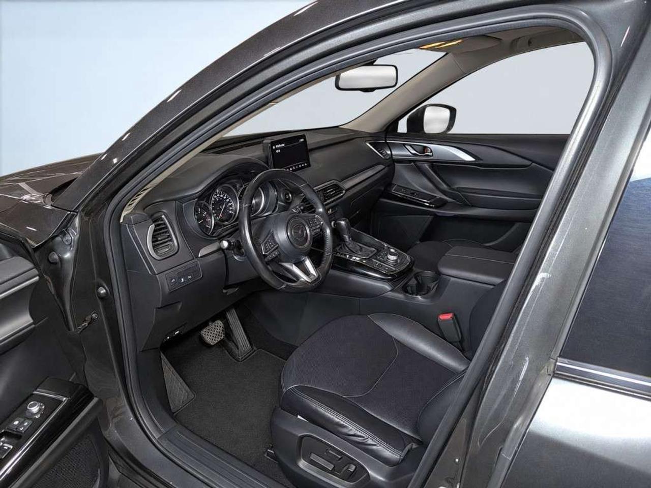 2021 Mazda CX-9 TOURING AWD / Leather / NAVI / Sunroof / 7-Passenger / Heated Seats / Backup Camera Photo