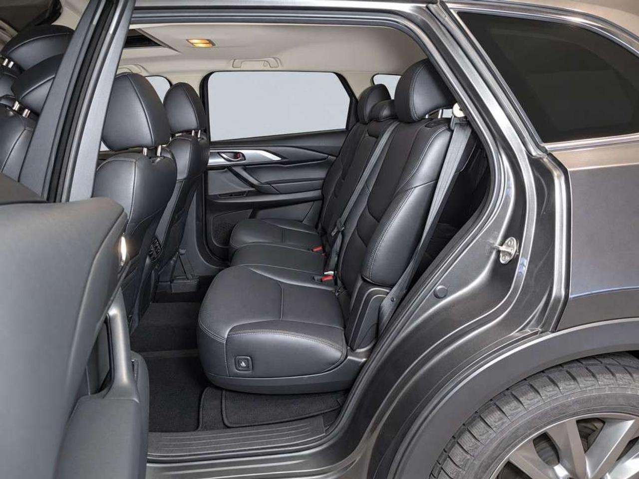 2021 Mazda CX-9 TOURING AWD / Leather / NAVI / Sunroof / 7-Passenger / Heated Seats / Backup Camera Photo