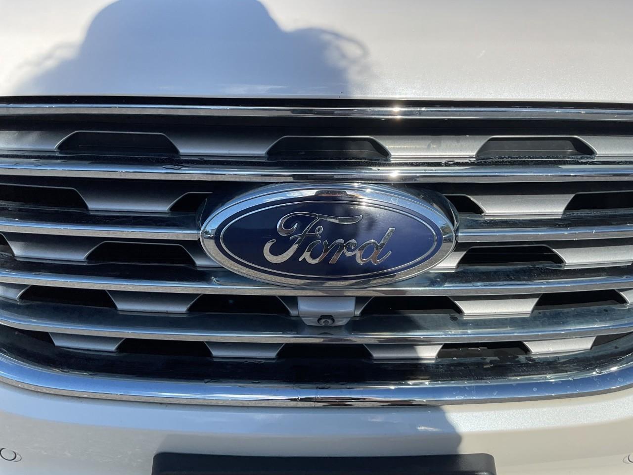 2019 Ford Edge TITANIUM 4DR ALL-WHEEL DRIVE Photo