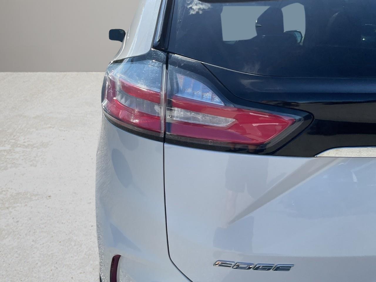 2019 Ford Edge TITANIUM 4DR ALL-WHEEL DRIVE Photo