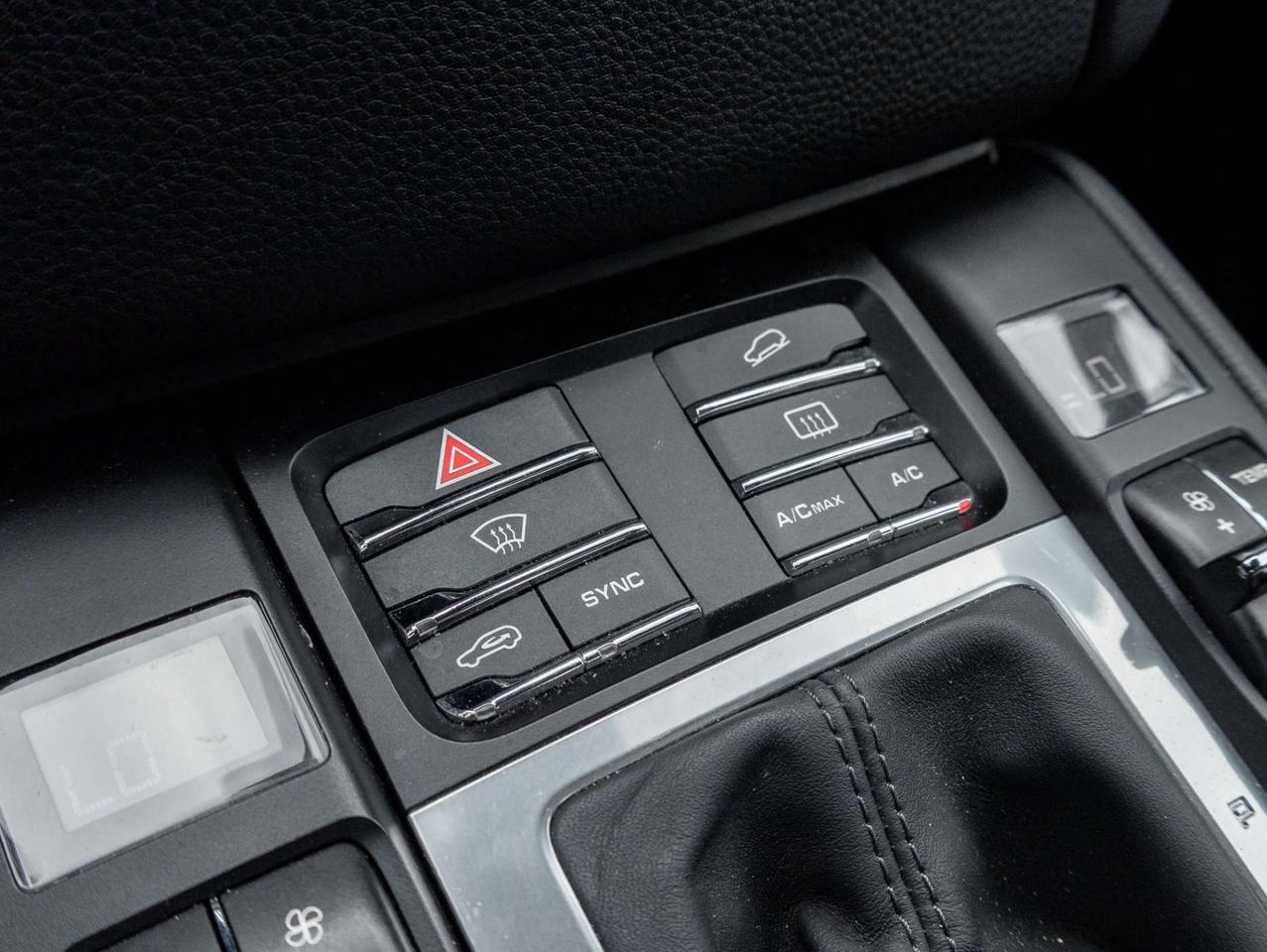 2015 Porsche Macan S -One Owner-Pano-Vent Seat-Navi-BOSE-340 HP-NO Accidents Photo