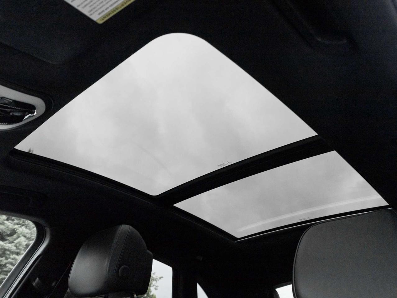 2015 Porsche Macan S -One Owner-Pano-Vent Seat-Navi-BOSE-340 HP-NO Accidents Photo