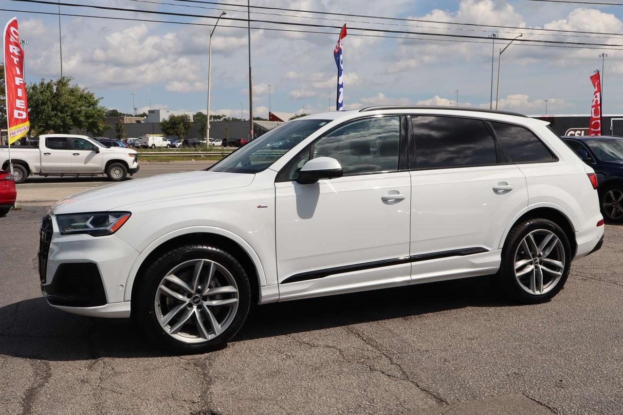 2021 Audi Q7 Progressiv S-Line   55 TFSI V6   Panoramic Sunroof Photo