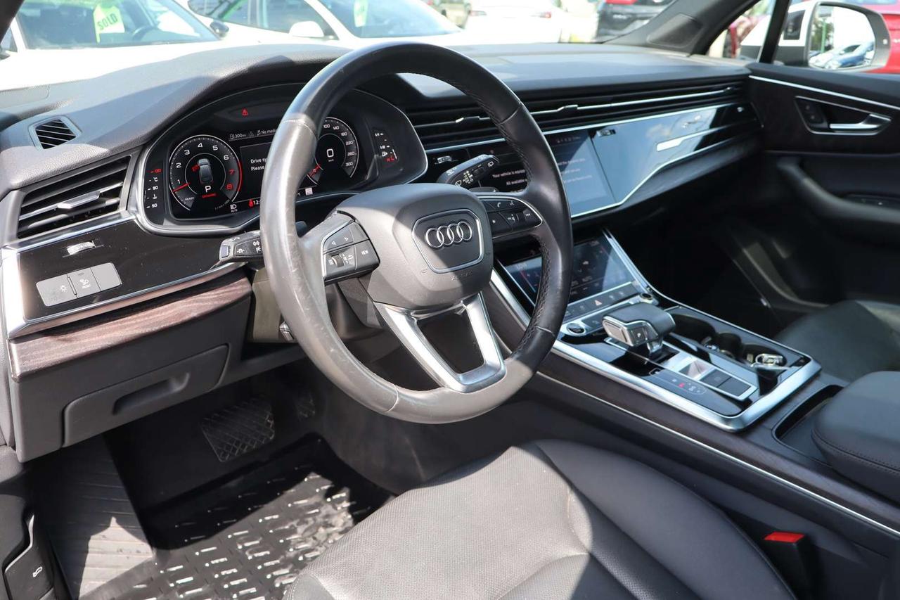 2021 Audi Q7 Progressiv S-Line   55 TFSI V6   Panoramic Sunroof Photo