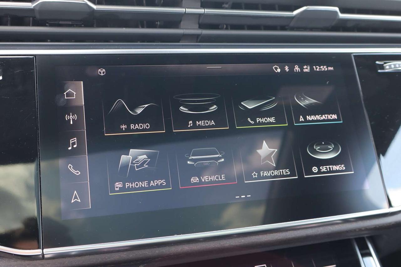 2021 Audi Q7 Progressiv S-Line   55 TFSI V6   Panoramic Sunroof Photo
