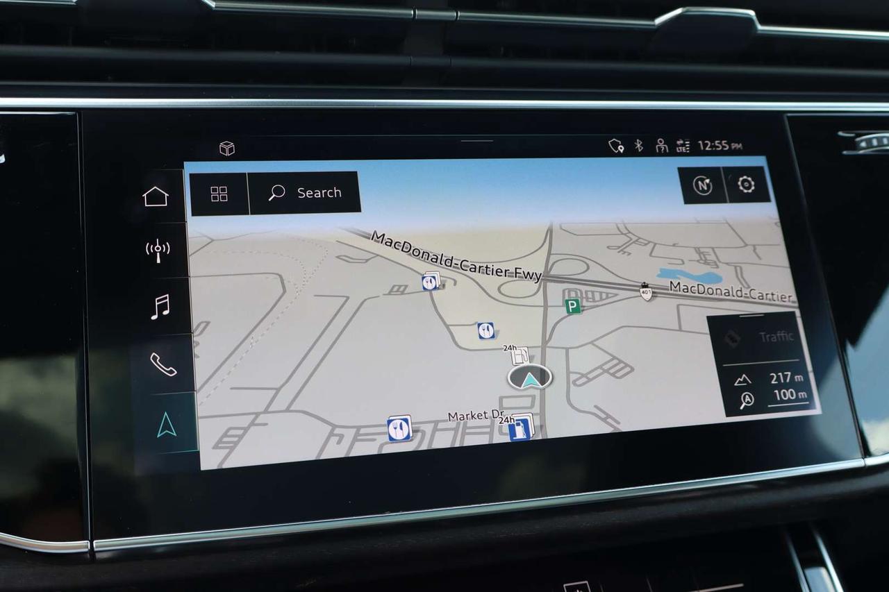 2021 Audi Q7 Progressiv S-Line   55 TFSI V6   Panoramic Sunroof Photo