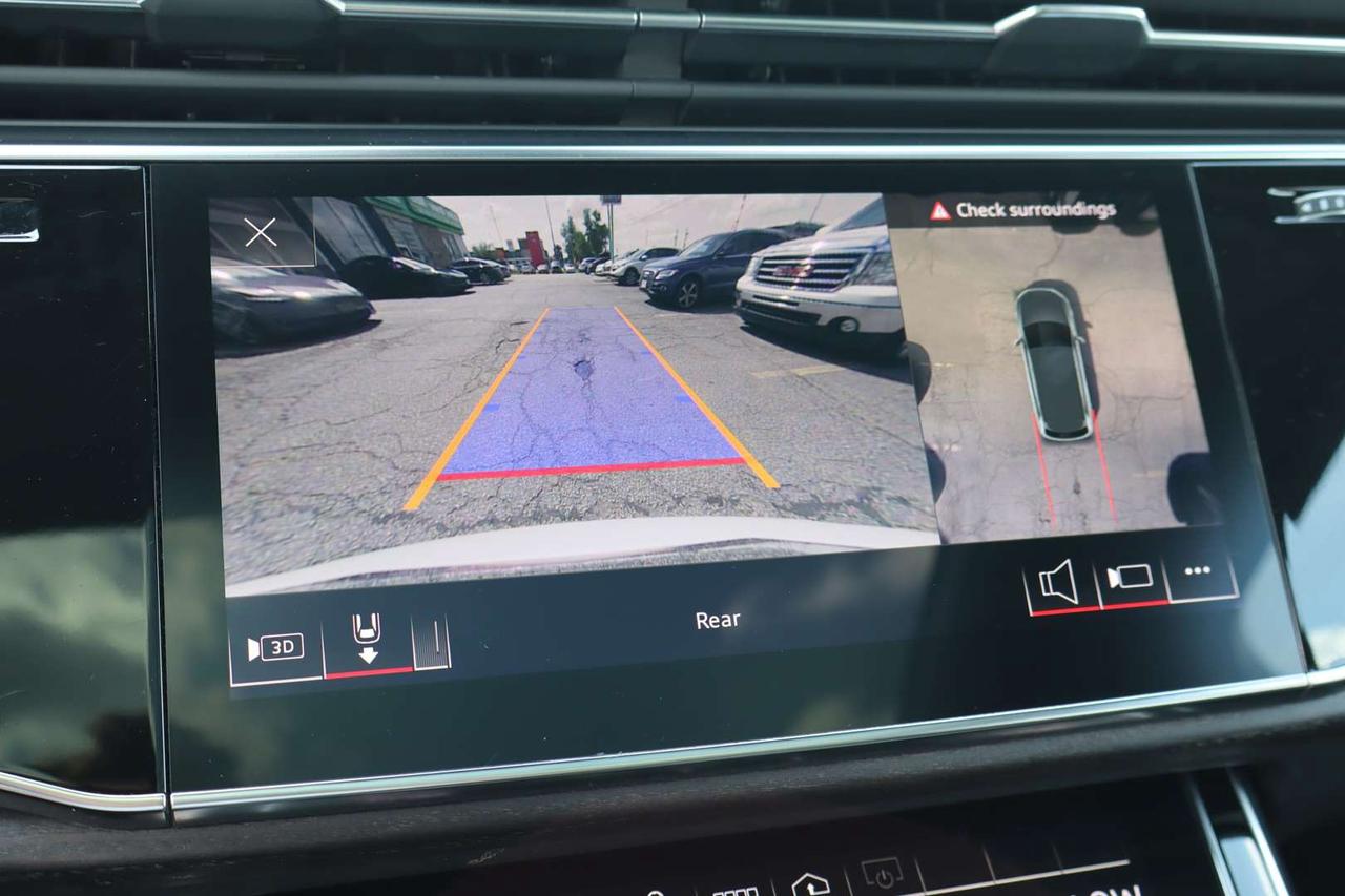 2021 Audi Q7 Progressiv S-Line   55 TFSI V6   Panoramic Sunroof Photo
